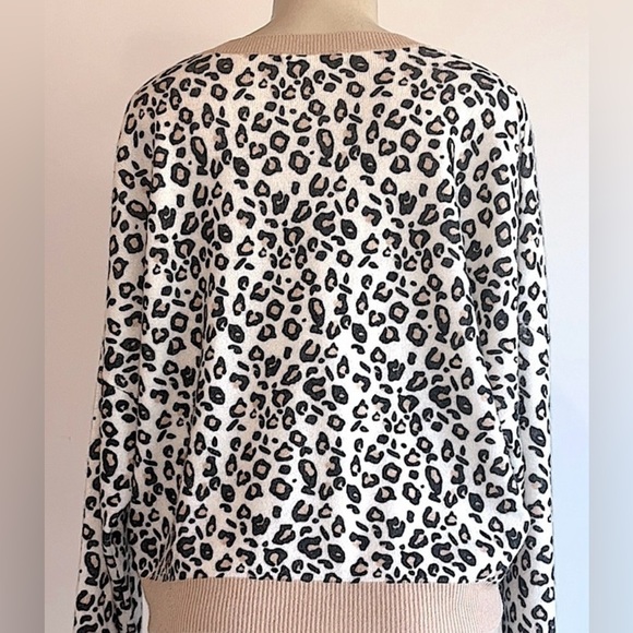Brodie Animal Print Cashmere Sweater SZ Medium - Picture 3 of 9